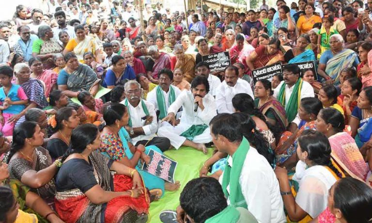 426 Amaravati farmers booked for blocking officials’ entry into village