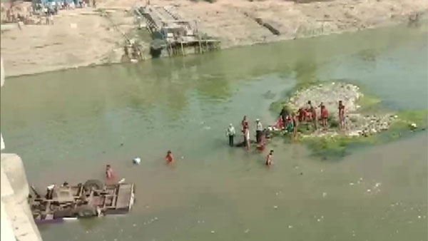 24 killed as bus packed with wedding guests plunges into river in Rajasthan.