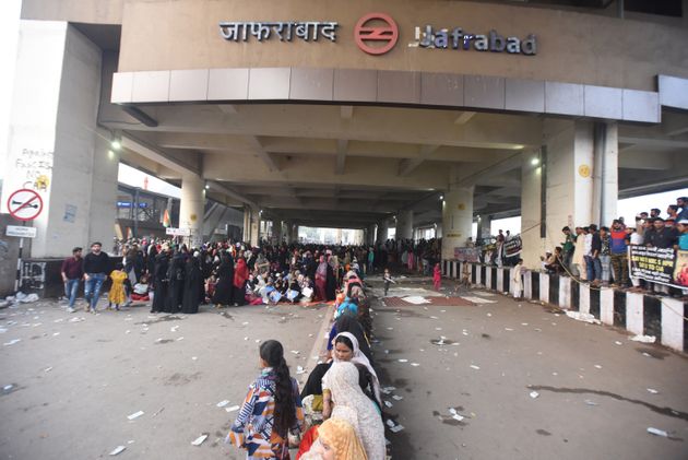 Women protesters leave Jafrabad protest site, but only ‘temporarily’