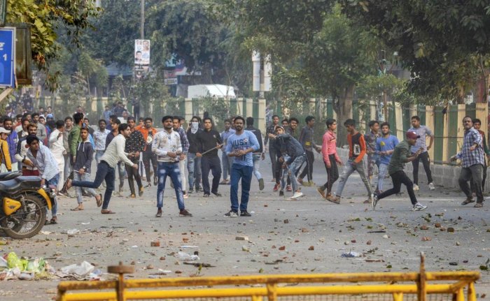 Clashes erupt between pro and anti-CAA groups in northeast Delhi’s Maujpur