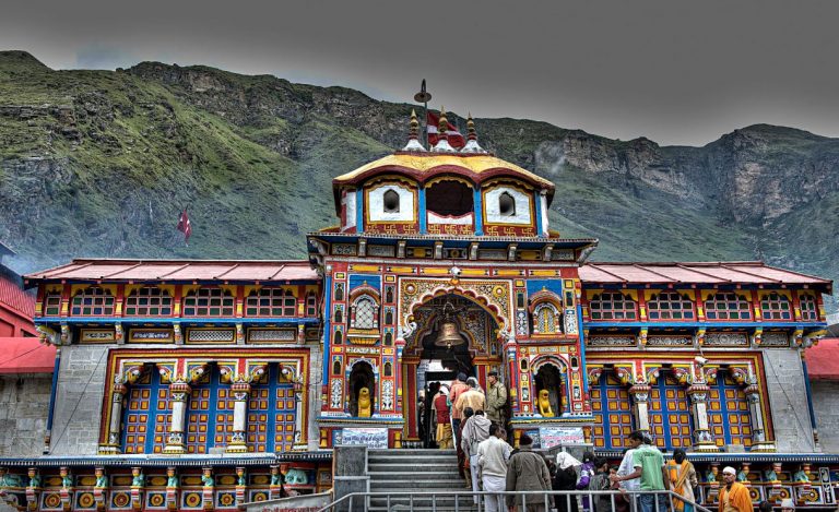Badrinath’s chief priest tests negative for Covid-19 twice, reaches Joshimath ahead of portal opening.